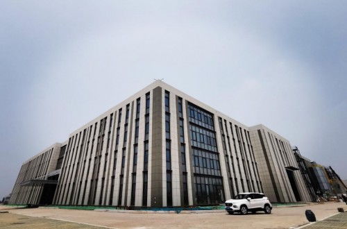 森鹰窗业荣膺第四届建筑门窗幕墙金轩奖双料大奖，实力彰显行业标杆地位